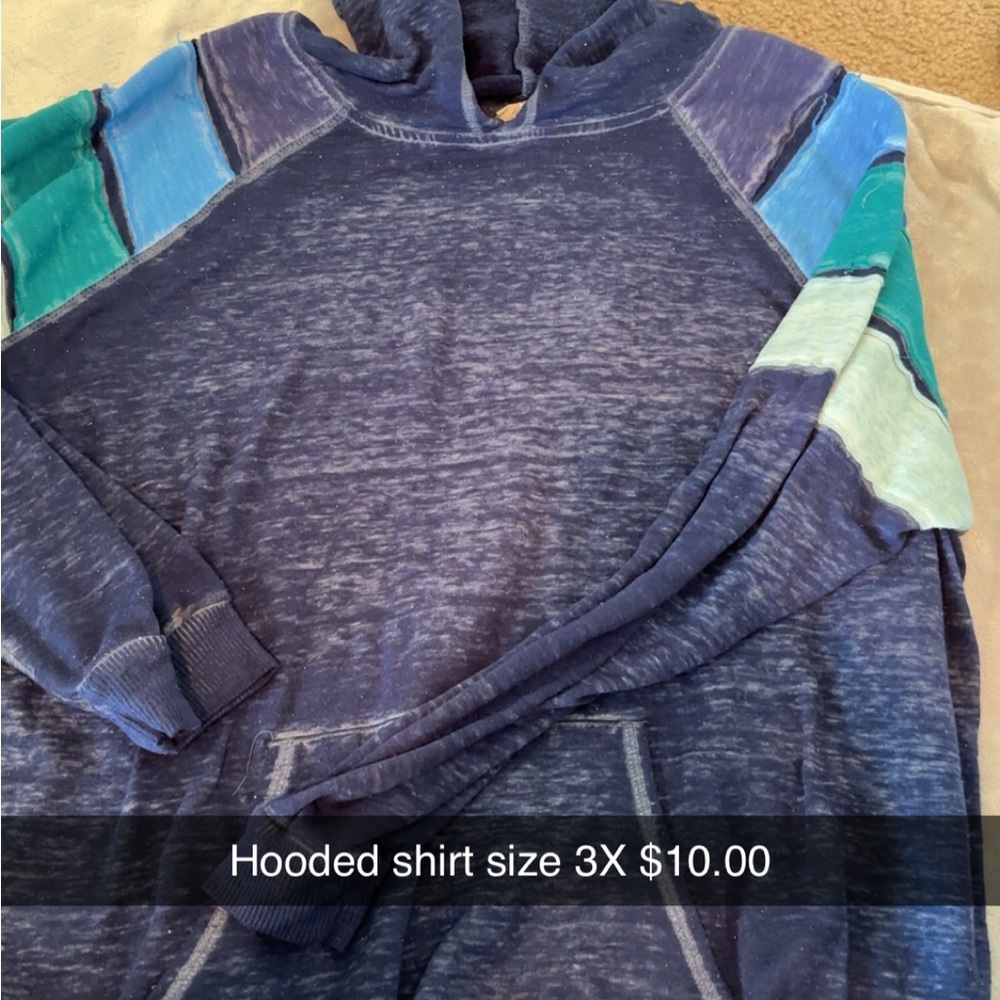 Really cute hooded sweater. Very thin and a beautiful color.